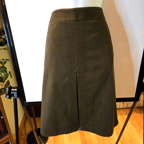 Ann Taylor Dresses & Skirts - NWT Ann Taylor Casual Army Green Skirt, Front Pleat, Size 12